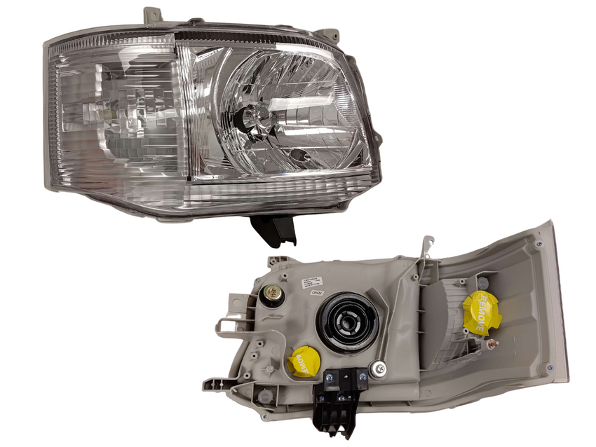 TOYOTA HIACE TRH/KDH HEADLIGHT RIGHT HAND SIDE 08/2010 ~ 11/2013