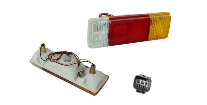 Tail Light AM (Tray 30cm) (Square Plug) SET LH+RH For Toyota Hilux 2015.05~2020.08 4WD